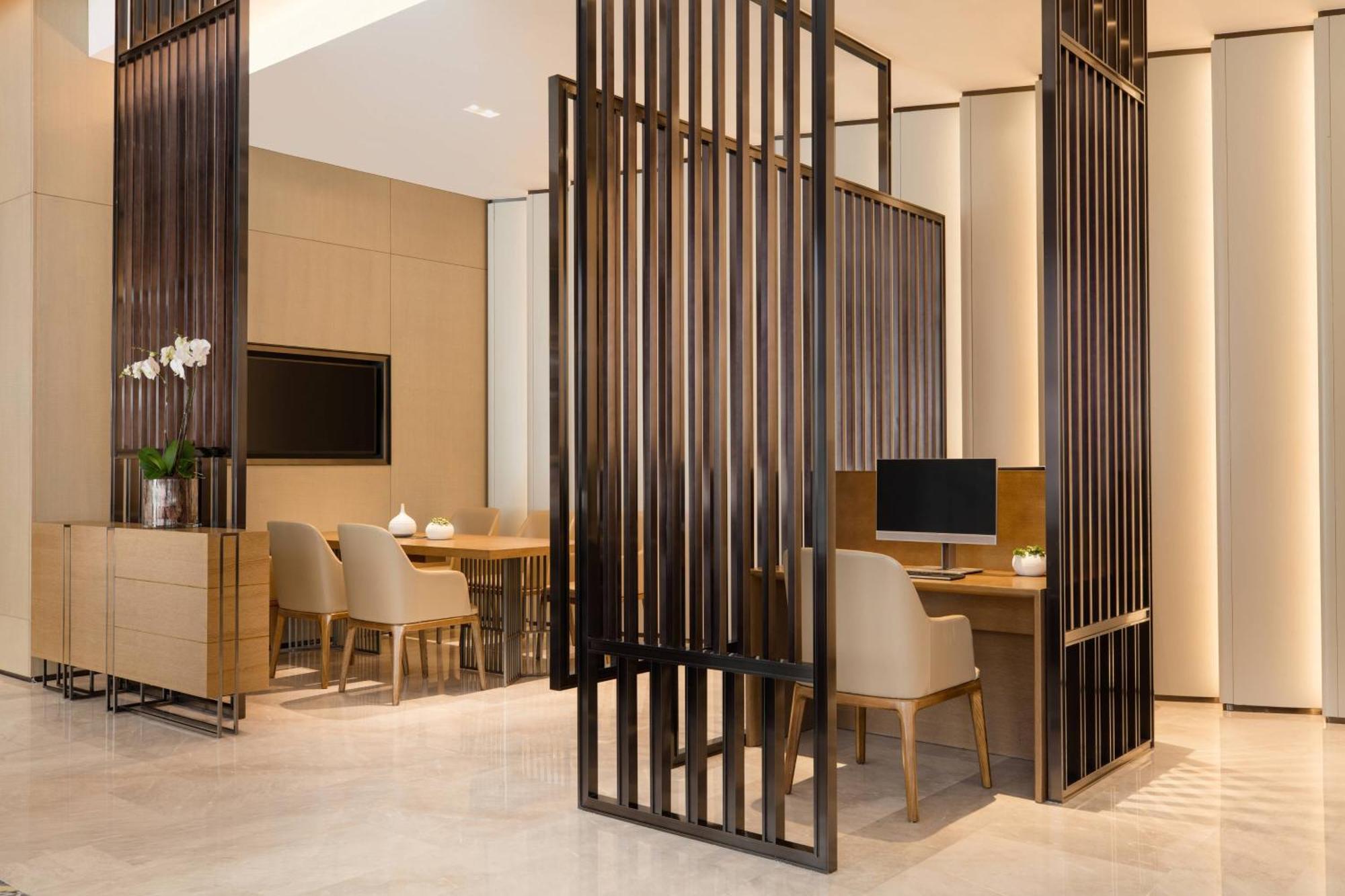 Courtyard By Marriott Shenzhen Northwest Hotel Exterior photo